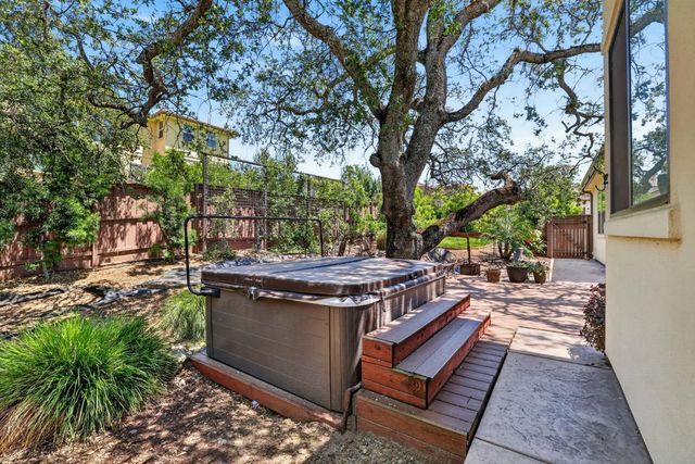 2020 Swingle Rd, Folsom, CA 95630