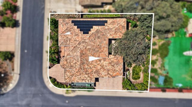 2020 Swingle Rd, Folsom, CA 95630