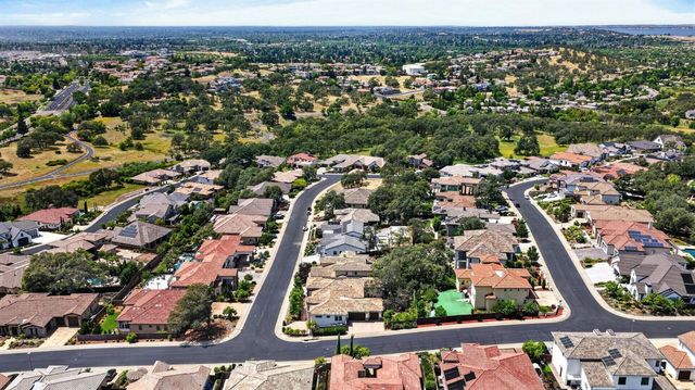 2020 Swingle Rd, Folsom, CA 95630