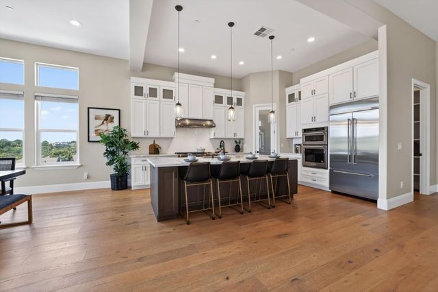 2020 Swingle Rd, Folsom, CA 95630