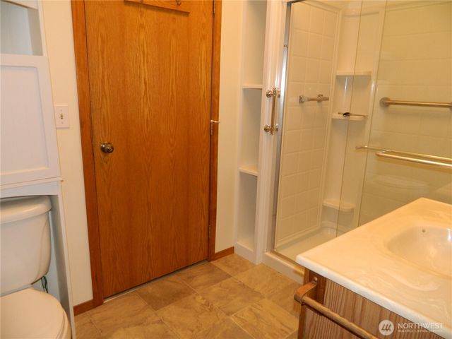 19 3rd Street E, Tonasket, WA 98855