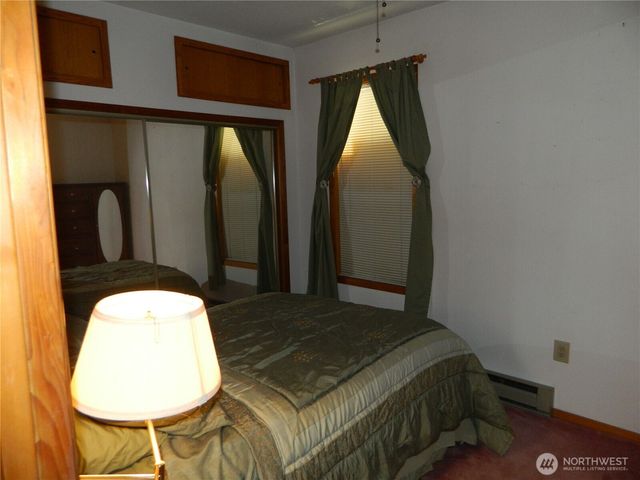 19 3rd Street E, Tonasket, WA 98855