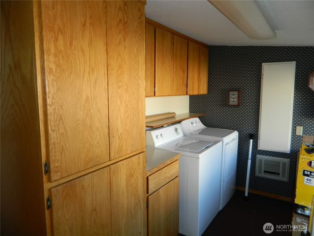 19 3rd Street E, Tonasket, WA 98855