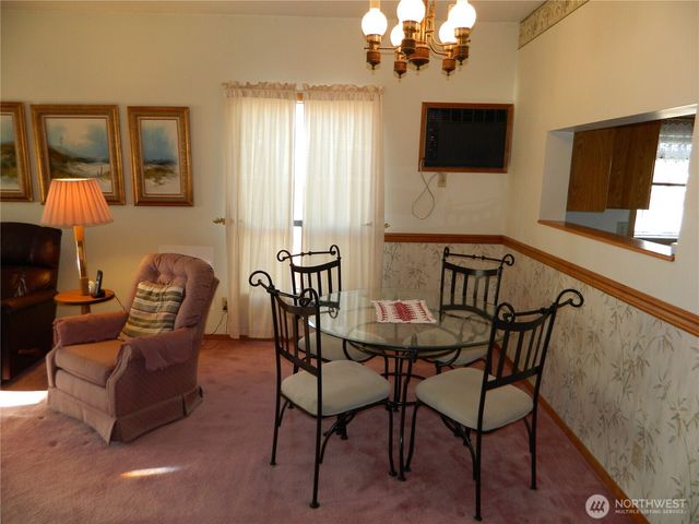 19 3rd Street E, Tonasket, WA 98855