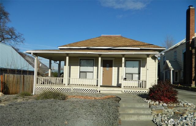 19 3rd Street E, Tonasket, WA 98855