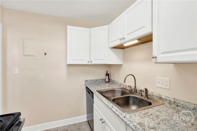 32 E Taylor Street 2, Savannah, GA 31401