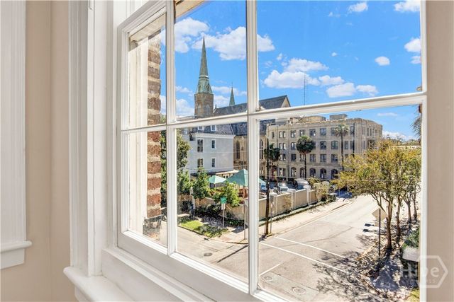 32 E Taylor Street 2, Savannah, GA 31401