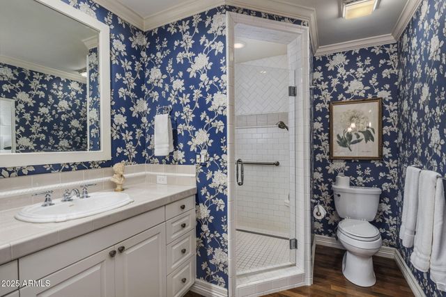 516 W LAWRENCE Road, Phoenix, AZ 85013