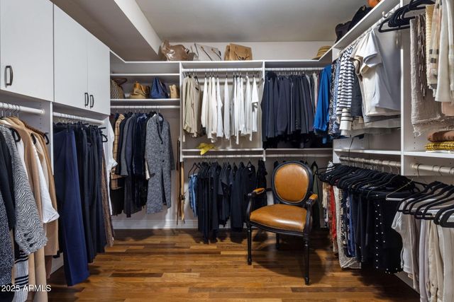 516 W LAWRENCE Road, Phoenix, AZ 85013