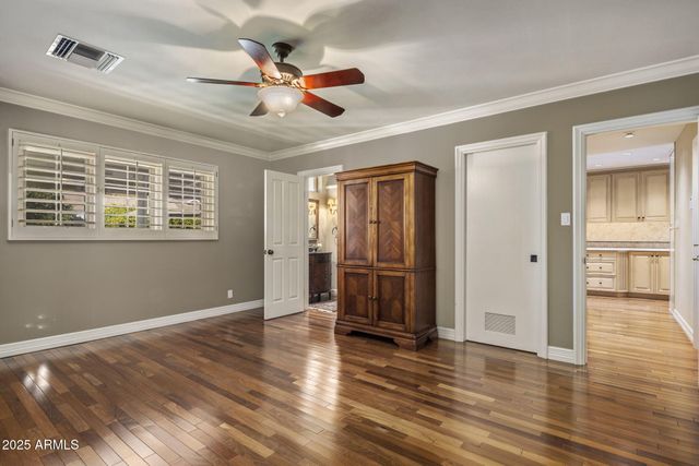 516 W LAWRENCE Road, Phoenix, AZ 85013