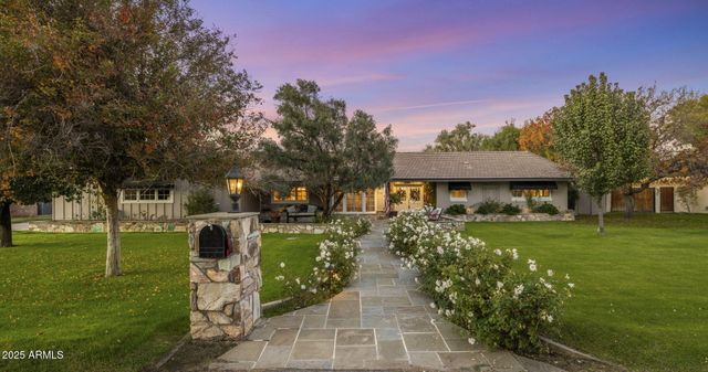 516 W LAWRENCE Road, Phoenix, AZ 85013