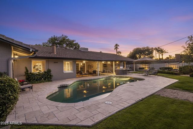 516 W LAWRENCE Road, Phoenix, AZ 85013