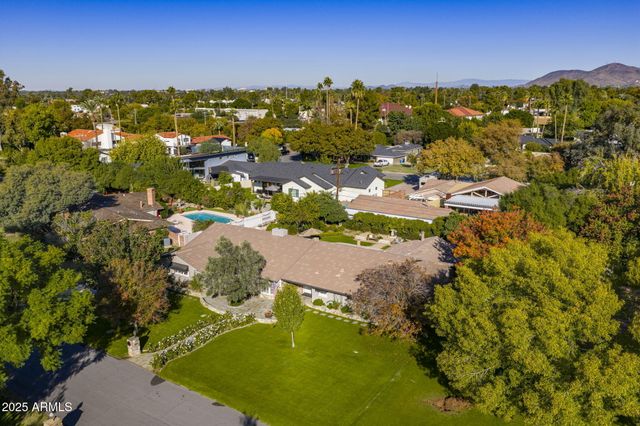 516 W LAWRENCE Road, Phoenix, AZ 85013