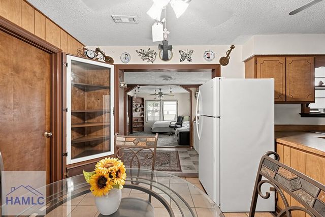 465 E Poncell Dr, Midway, GA 31320