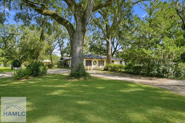 465 E Poncell Dr, Midway, GA 31320