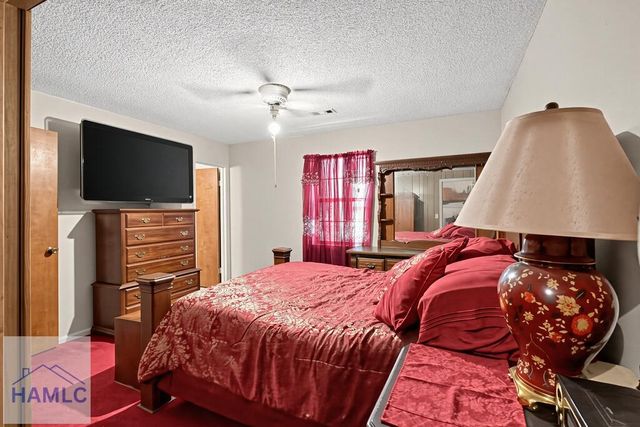 465 E Poncell Dr, Midway, GA 31320