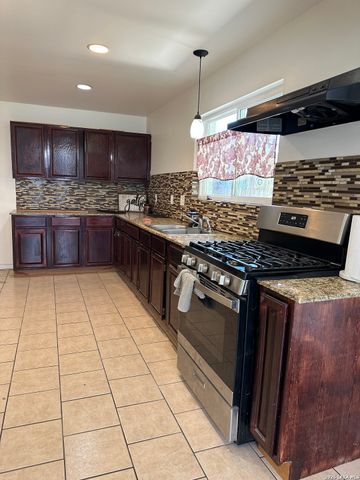 11355 Crescent Peak, San Antonio, TX 78245
