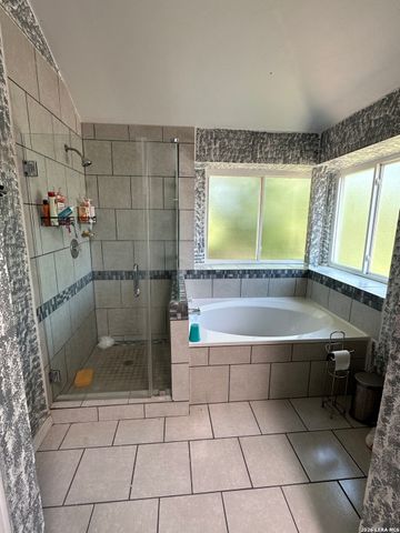 11355 Crescent Peak, San Antonio, TX 78245