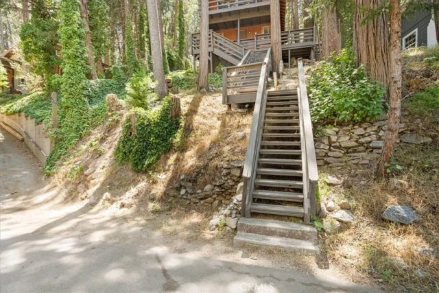 23717 Scenic Drive, Crestline, CA 92325