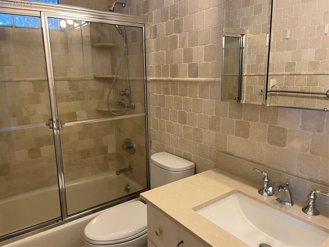 50 Florence Avenue, Freeport, NY 11520