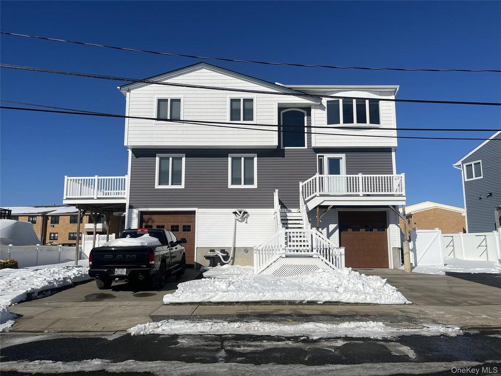 50 Florence Avenue, Freeport, NY 11520