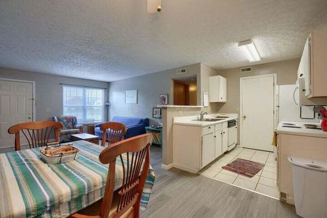 5484 Cedar Springs Drive, Columbus, OH 43228