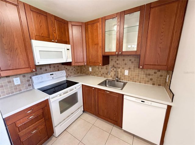 2749 OAK PARK WAY 203, Orlando, FL 32822