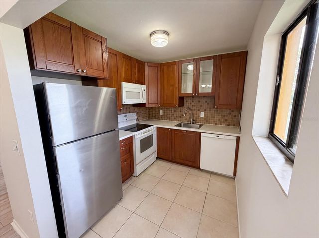 2749 OAK PARK WAY 203, Orlando, FL 32822