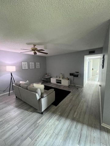 2749 OAK PARK WAY 203, Orlando, FL 32822