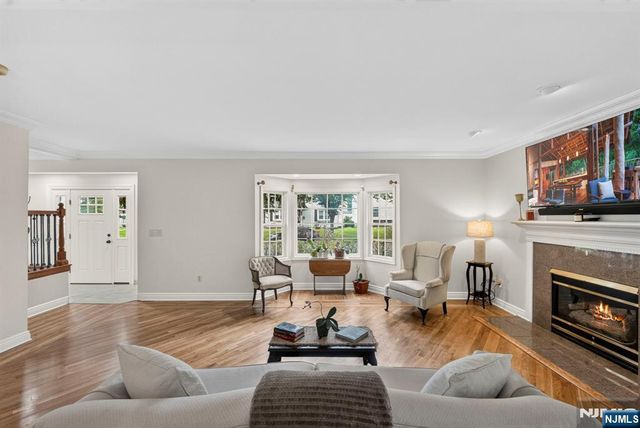 410 Chestnut Street, Paramus, NJ 07652
