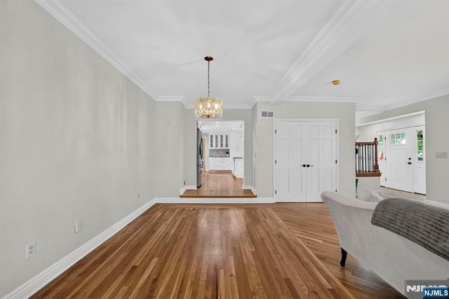 410 Chestnut Street, Paramus, NJ 07652