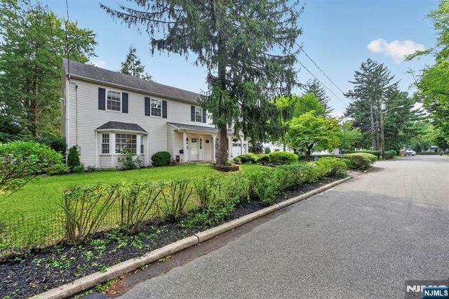 410 Chestnut Street, Paramus, NJ 07652