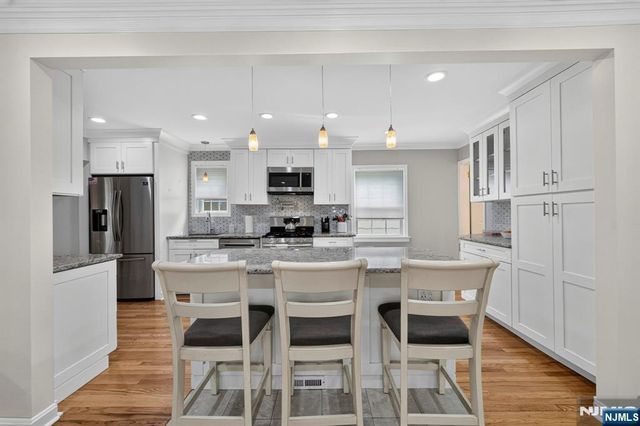 410 Chestnut Street, Paramus, NJ 07652