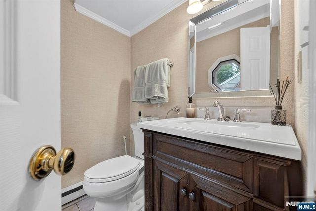 410 Chestnut Street, Paramus, NJ 07652