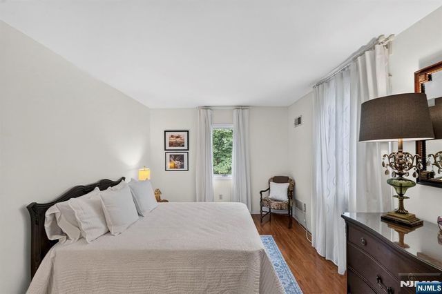 410 Chestnut Street, Paramus, NJ 07652