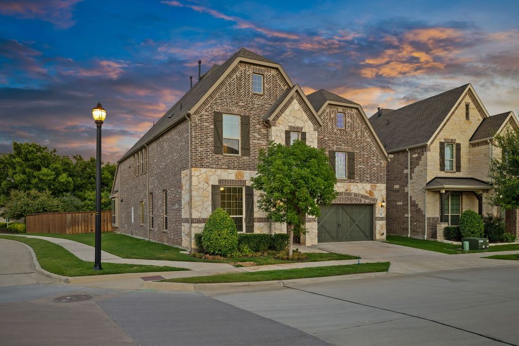 718 Waterbrook Parkway, Argyle, TX 76226