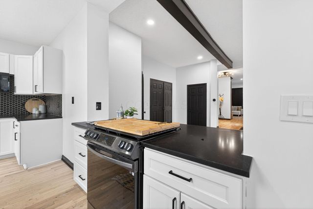 686 S Champion Avenue, Columbus, OH 43205