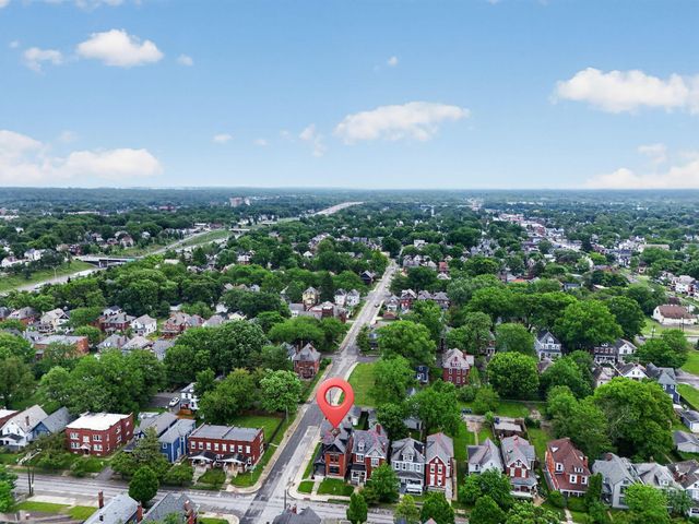686 S Champion Avenue, Columbus, OH 43205