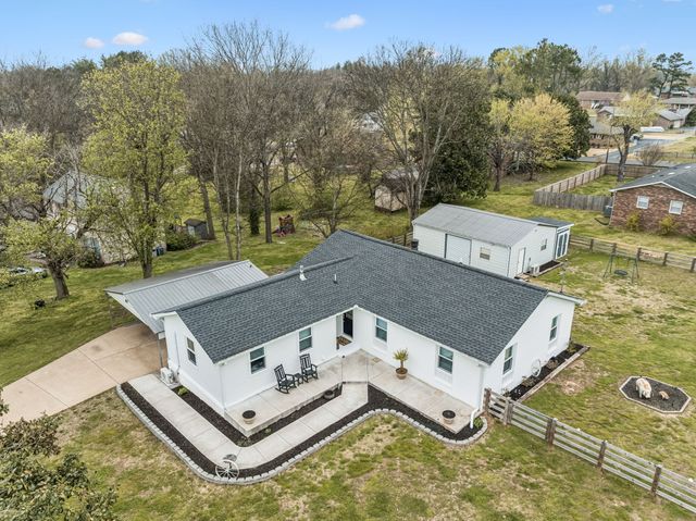 206 Lookout Dr, Columbia, TN 38401