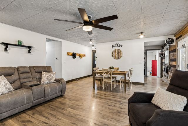 206 Lookout Dr, Columbia, TN 38401