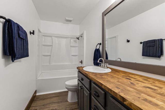 206 Lookout Dr, Columbia, TN 38401