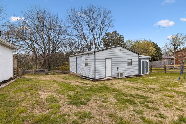 206 Lookout Dr, Columbia, TN 38401