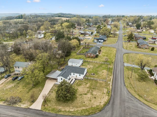 206 Lookout Dr, Columbia, TN 38401