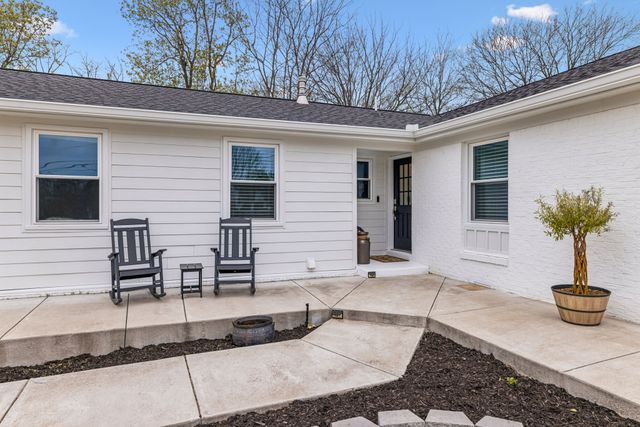 206 Lookout Dr, Columbia, TN 38401