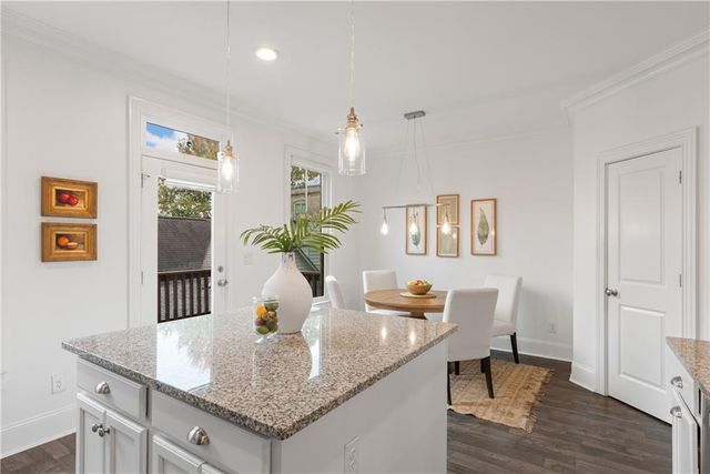 410 Canton Walk, Roswell, GA 30075