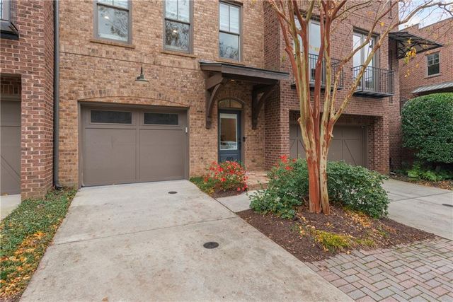 410 Canton Walk, Roswell, GA 30075