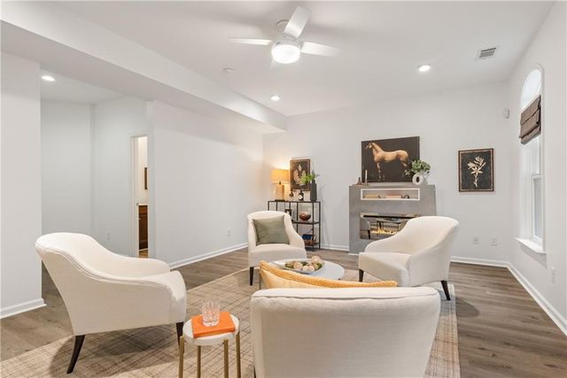 410 Canton Walk, Roswell, GA 30075