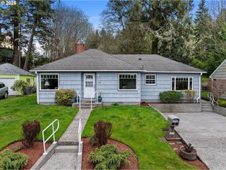 3543 HARRISON Dr, Astoria, OR 97103