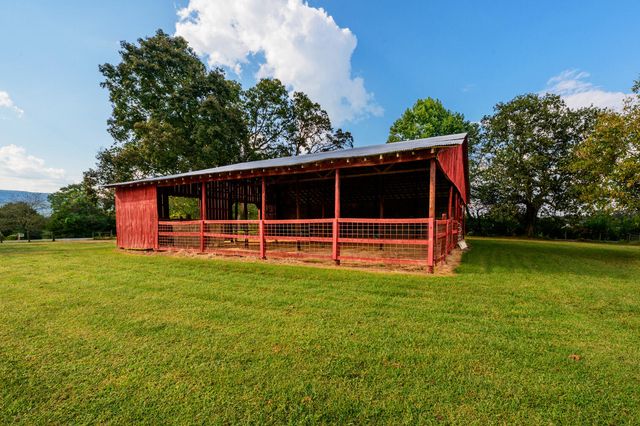 3523 E Broomtown Road, Lafayette, GA 30728