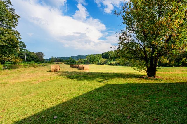 3523 E Broomtown Road, Lafayette, GA 30728